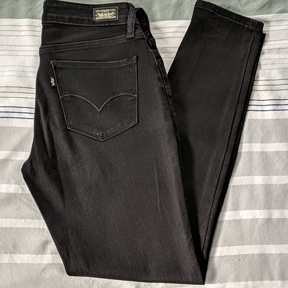 Black Levi's